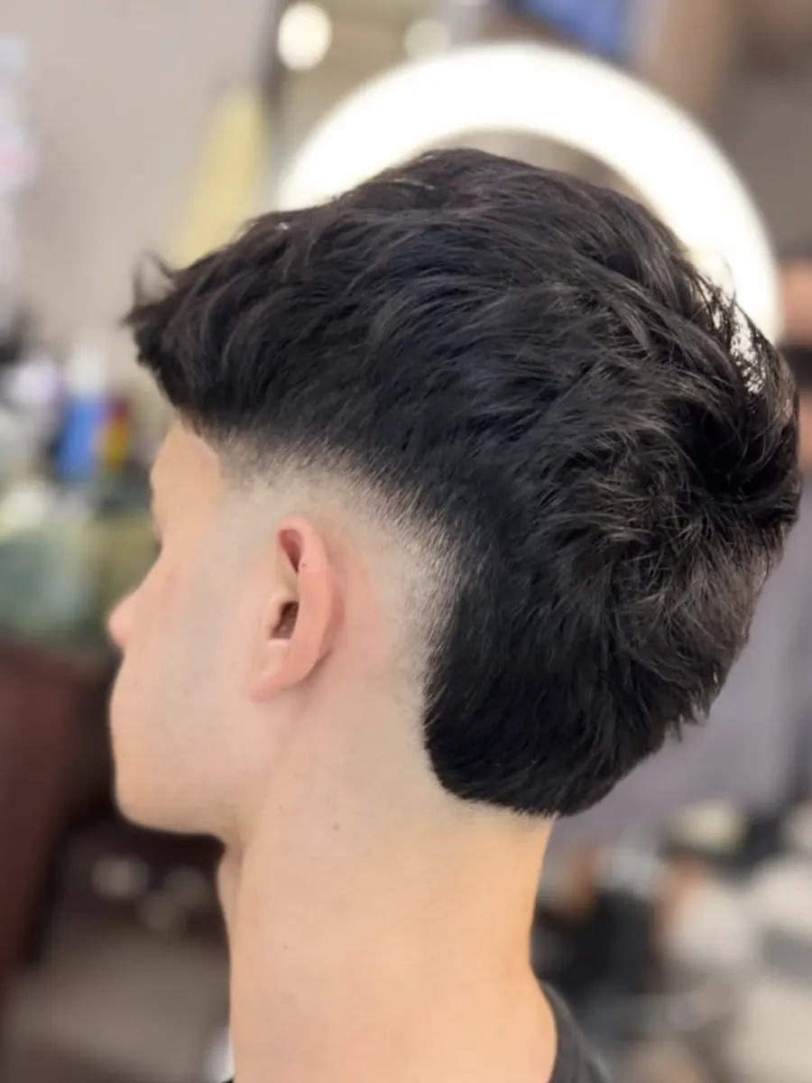 Κούρεμα μόνο με μηχανή, low fade – κουρείο Κόρινθος